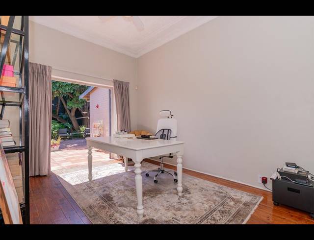 3 BEDROOM HOUSE FOR SALE IN KENSINGTON